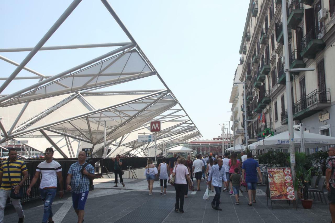 مبيت وإفطار نابولي Garibaldi Station 2Punto0 المظهر الخارجي الصورة